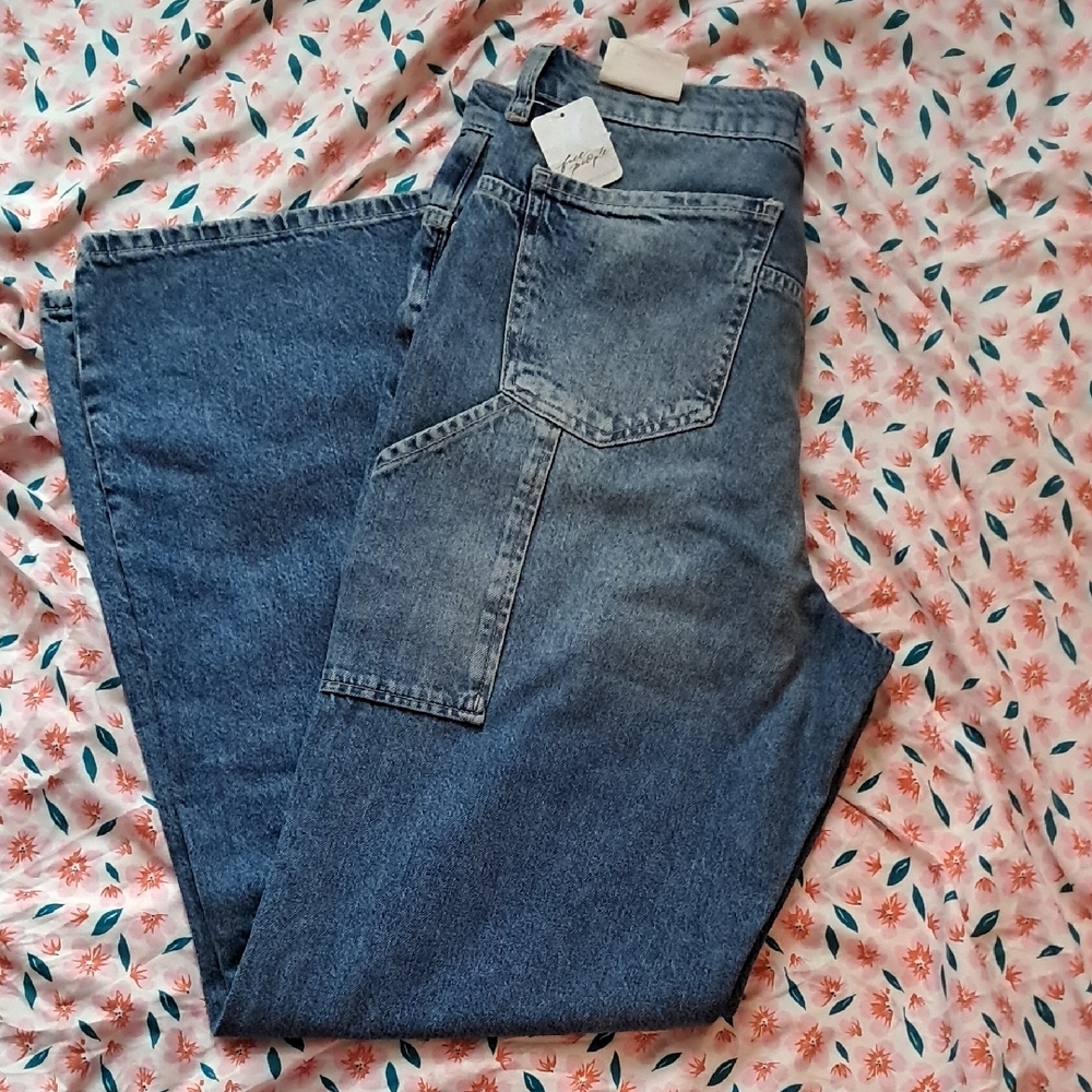 Free People Women's Straight Leg Jeans in Blue Denim